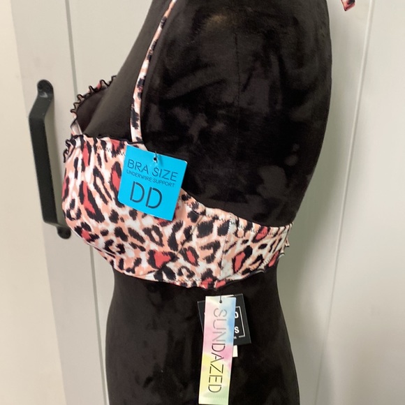 2 For $10 Sundazed Cheetah Print Ruffle Trim Bikini Top - Picture 2 of 5
